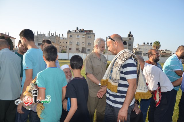  كفرقاسم - فيديو : تتصافح الايدي وتتعانق الرقاب في صلاة عيد الاضحى المبارك في المصلى ومشاركة واسعة مع الابتسامة 